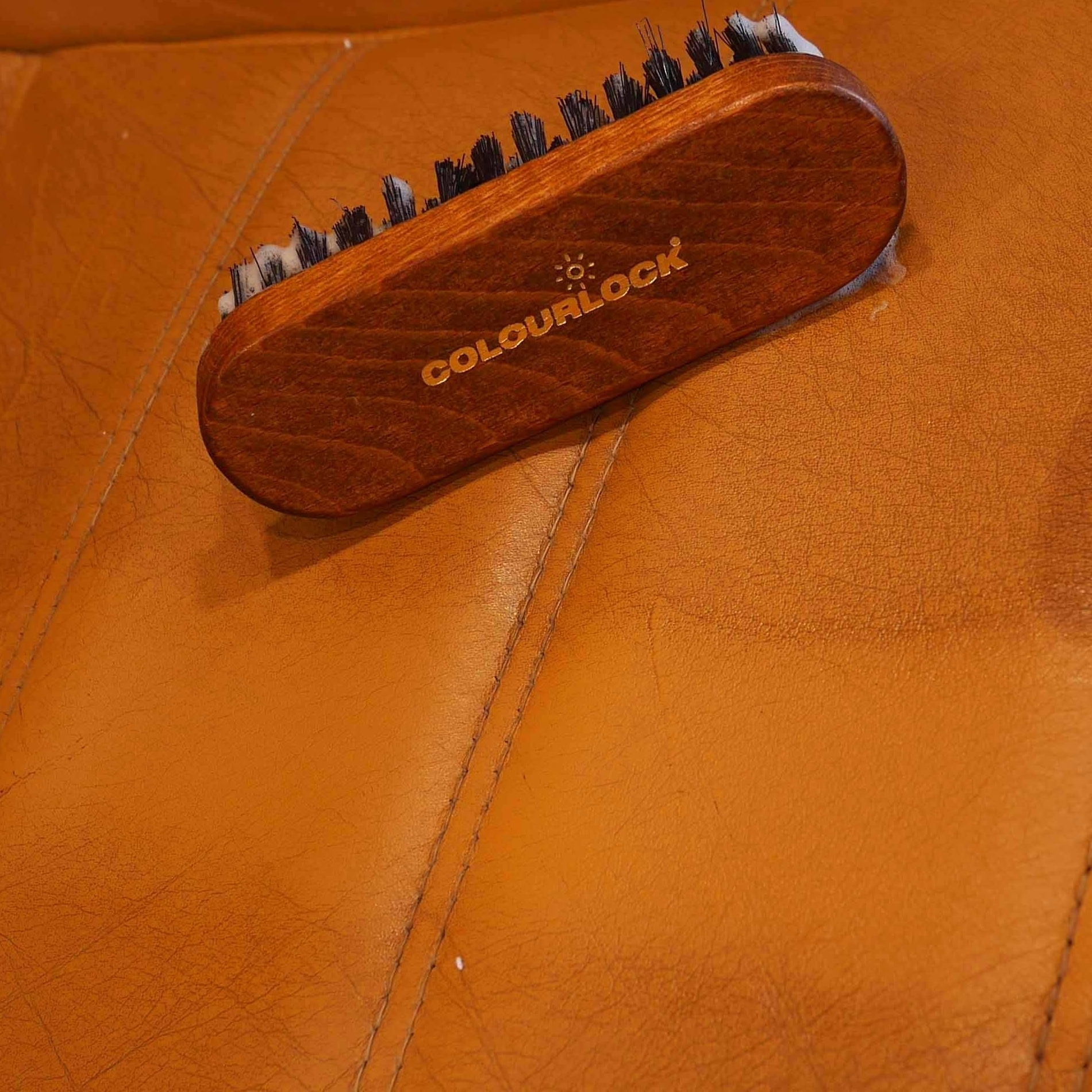 Brosse pour tissu cuir simili Colourlock – Akrro Detailing
