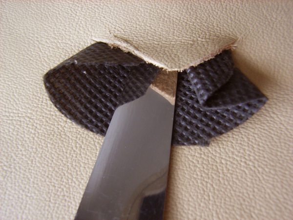 spatule pour réparer le cuir