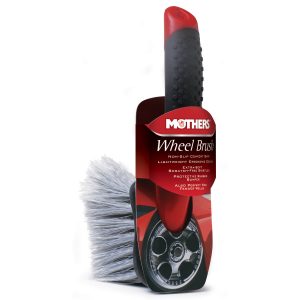 brosse pour nettoyer efficacement les pneus
