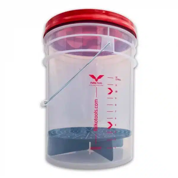 seau-de-lavage-rouge-f-ocean-grille et couvercle 20 litres detailing auto