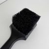 Akrro-brosse-a-poils-rigides-pour-nettoyage-des-pneus-de-voitures-akrro-detailing-shop-5-scaled-1.jpg Brosse pneus à poils rigides - Akrro