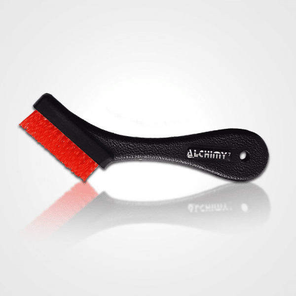 Alchimy7-Mini-brosse-pour-tapis-et-moquettes-akrro-detailing.png Mini brosse pour tapis et moquettes - Alchimy7