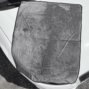 Je-Suis-Detailer-JSD-Microfibre-de-sechage-auto-moto-haute-densite-700gsm-akrro-detailing.png Microfibre de séchage voiture simple face 700gsm 70x90cm - Je Suis Detailer