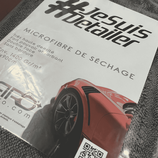 Je-Suis-Detailer-JSD-Microfibre-de-sechage-auto-tres-haute-densite-1400gsm-akrro-detailing.png Microfibre de séchage voiture double face 1400gsm 60x90cm - Je Suis Detailer