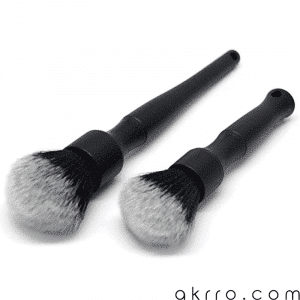 Lot-de-deux-pinceaux-detailing-premium-anti-rayures-a-poils-tres-doux-pour-lavage-auto-NOIR-akrro-detailing-shop-1.png Pinceau detailing (lot 2) anti-rayures (noir) - Je Suis Detailer
