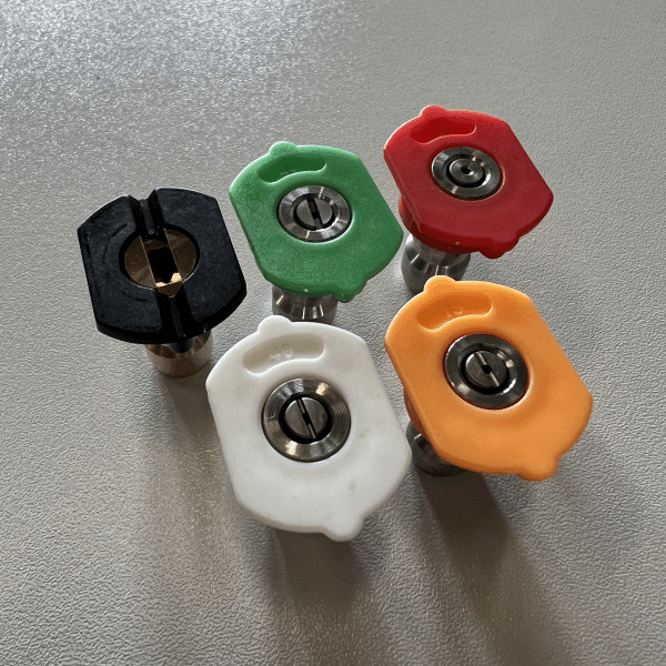 akrro-kit-5-buses-pour-pistolet-court-haute-pression-avec-angles-differents-pour-lavage-auto-1.png Kit 5 buses à raccord rapide 1/4 (quick connect) pour pistolet court haute pression - Akrro