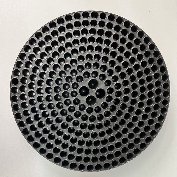 je-suis-detailer-jsd-grille-de-fond-de-seau-de-lavage-voiture-perfore-akrro-detailing.jpg Grille de seau de lavage detailing 26cm (grit guard) - Je Suis Detailer