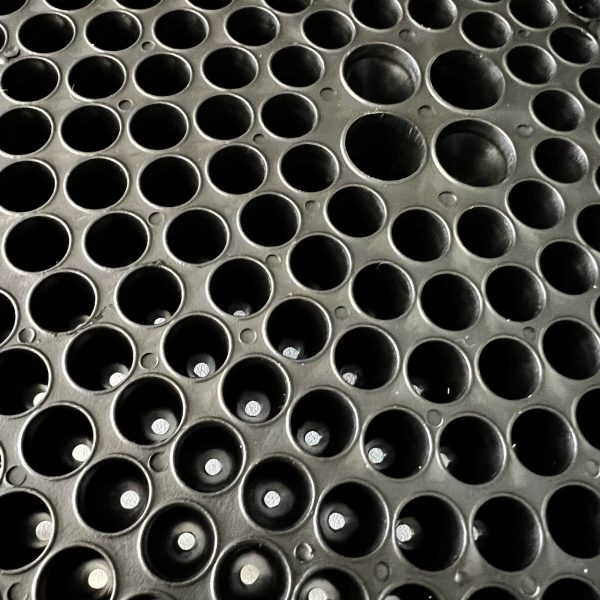 je-suis-detailer-jsd-grille-de-fond-de-seau-lavage-auto-akrro-detailing.jpg Grille de seau de lavage detailing 26cm (grit guard) - Je Suis Detailer