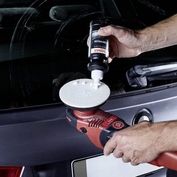 sonax-polir-une-vitre-de-voiture-akrro-detailing.jpg Polish vitres et pare-brise Glass Polish 250ml - Sonax