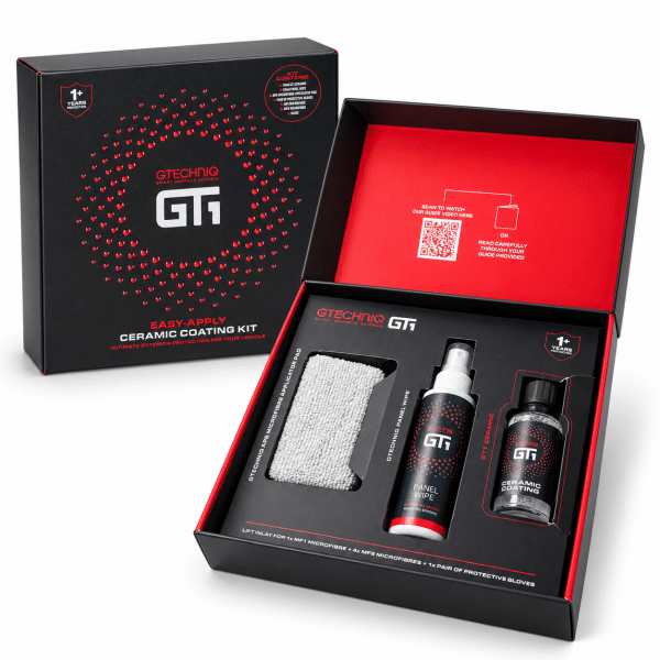 Kit Gtechniq GT1 50 ml avec Panel Wipe, applicateur et microfibres